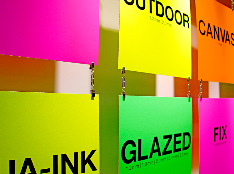 KATZ DISPLAY BOARD neon